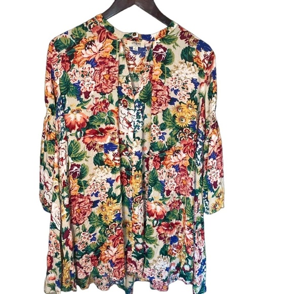 Umgee Tops - Umgee size S oversized top in late summer floral early fall floral designs